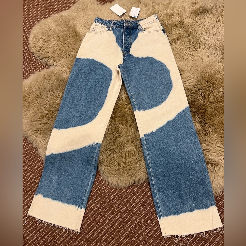 BRAND NEW JEANS